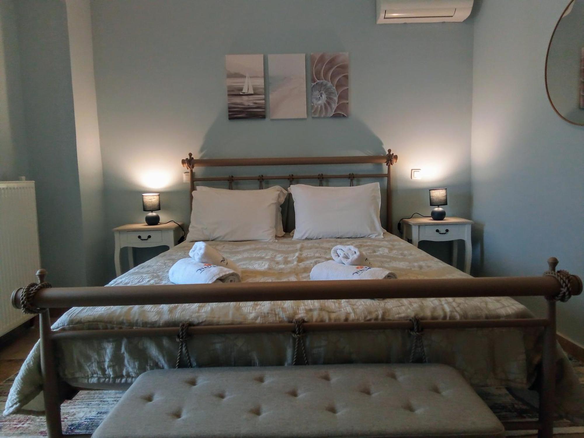 Nautilus Luxury Suites Galaxídhion エクステリア 写真
